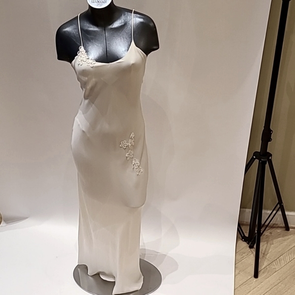 Vera Wang silk nightgown full length with crystals size M 100% silk - Picture 2 of 11